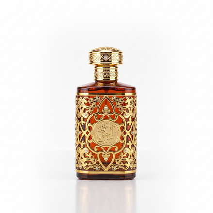 Profumo Arabo Oud Royal su sfondo bianco