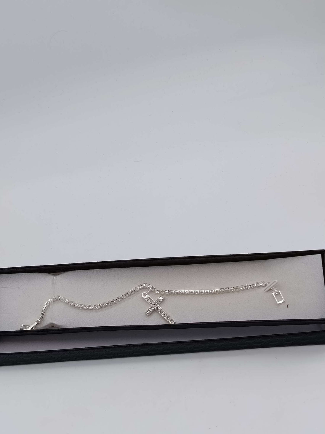 Bracciale con ciondolo con croce