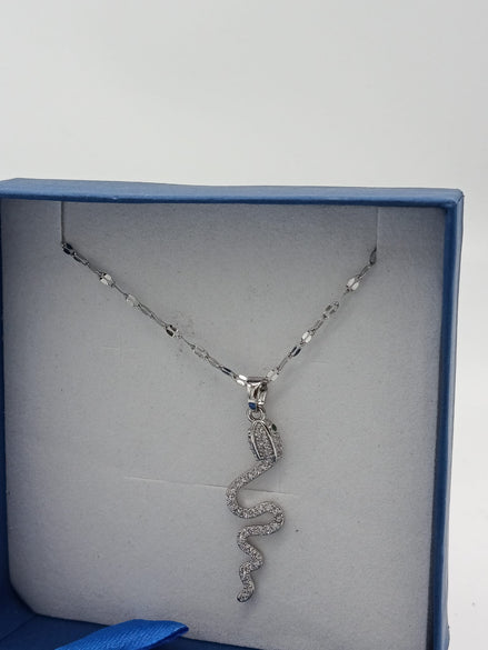 Collana con serpente  completa di scatola