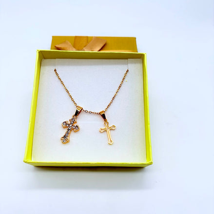 Collana con croce completa di scatola