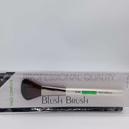 Professional quality blush brush