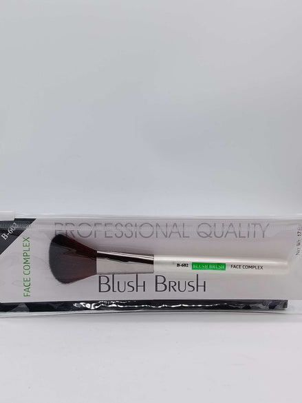 Professional quality blush brush